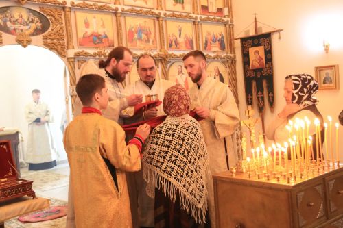 В Уруссинском Свято-Никольском храме прошла архиерейская литургия во Вселенскую родительскую субботу