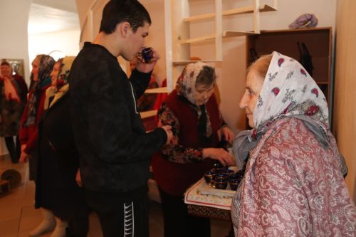 В Уруссинском Свято-Никольском храме прошла архиерейская литургия во Вселенскую родительскую субботу