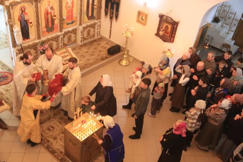 В Уруссинском Свято-Никольском храме прошла архиерейская литургия во Вселенскую родительскую субботу
