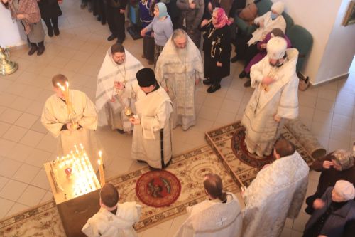 В Уруссинском Свято-Никольском храме прошла архиерейская литургия во Вселенскую родительскую субботу