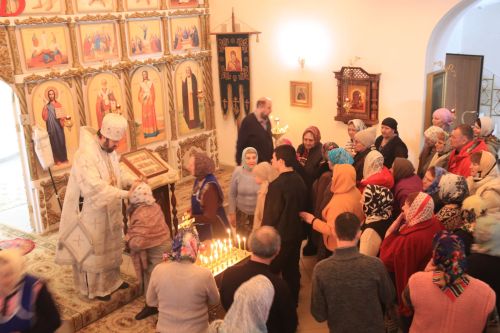 В Уруссинском Свято-Никольском храме прошла архиерейская литургия во Вселенскую родительскую субботу