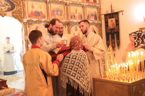В Уруссинском Свято-Никольском храме прошла архиерейская литургия во Вселенскую родительскую субботу