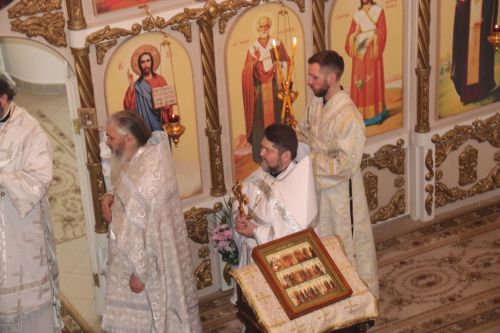 В Уруссинском Свято-Никольском храме прошла архиерейская литургия во Вселенскую родительскую субботу