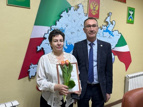 Глава Ютазинского района поздравил победителей Республиканского конкурса «Женщина года»