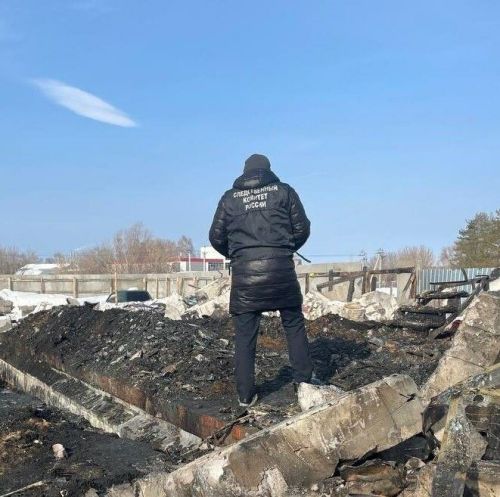 Снова и снова входил в горящий дом: отец погиб, пытаясь спасти детей из пожара