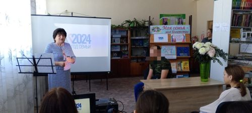 Участник СВО приехавший в отпуск встретился каракашлинскими школьниками