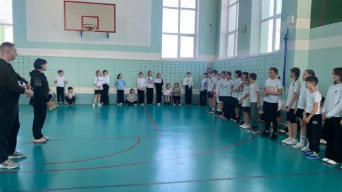 Пятиклассники Уруссинской гимназии поиграли в пионербол