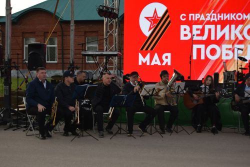 Концерт в День Победы порадовал ютазинцев