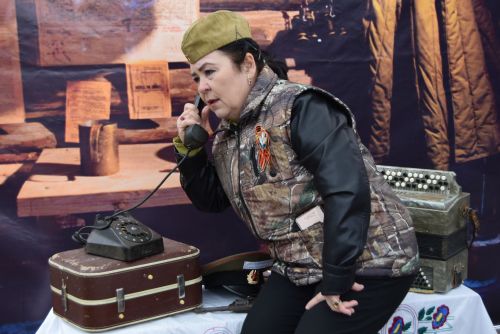 Выставка экспонатов военных лет состоялась на площади РДК в День Победы