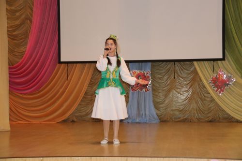 «Юные таланты» из Уруссу порадовали ребят Серафимовского ДДИ
