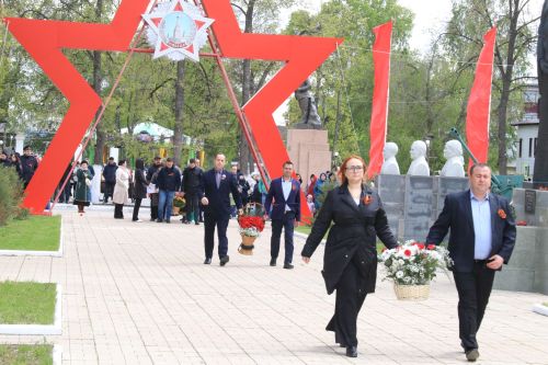 9 Мая: ютазинцы за содружество серпа и молота