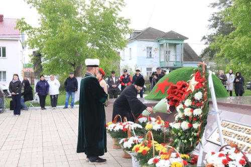 9 Мая: ютазинцы за содружество серпа и молота