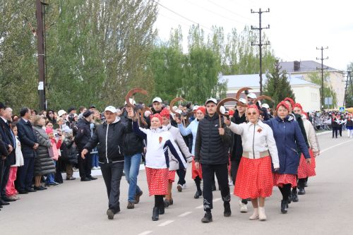 9 Мая: ютазинцы за содружество серпа и молота