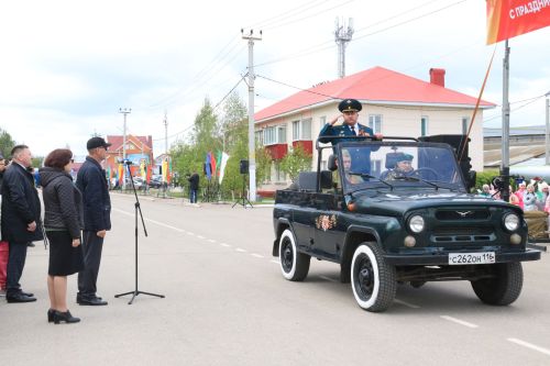 9 Мая: ютазинцы за содружество серпа и молота