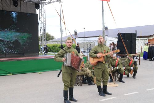 9 Мая: ютазинцы за содружество серпа и молота