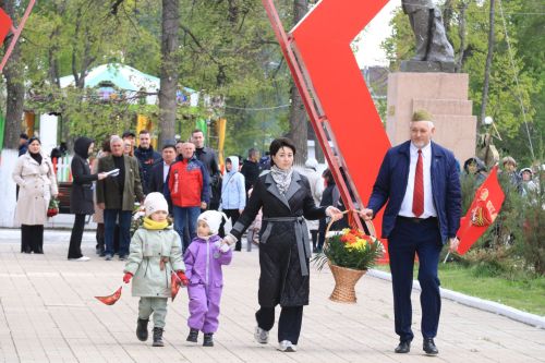 9 Мая: ютазинцы за содружество серпа и молота