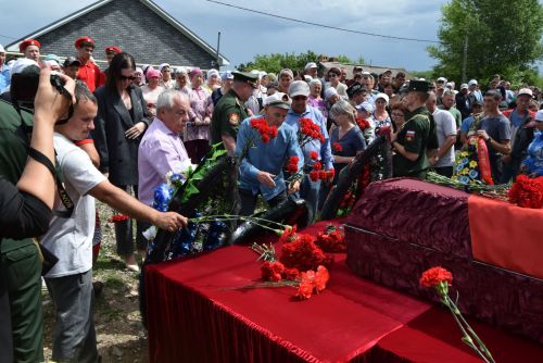 Жители района попрощались с погибшим в СВО земляком