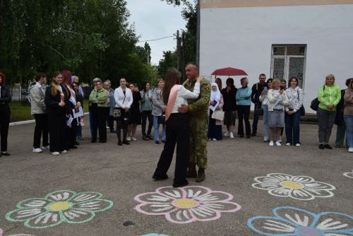 Уруссинские школьники получили аттестаты
