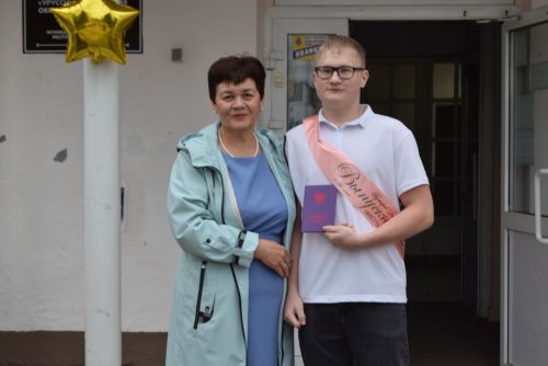 Уруссинские школьники получили аттестаты