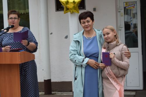 Уруссинские школьники получили аттестаты