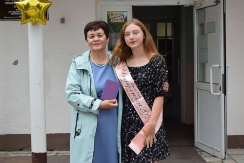 Уруссинские школьники получили аттестаты