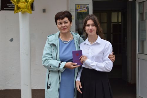 Уруссинские школьники получили аттестаты