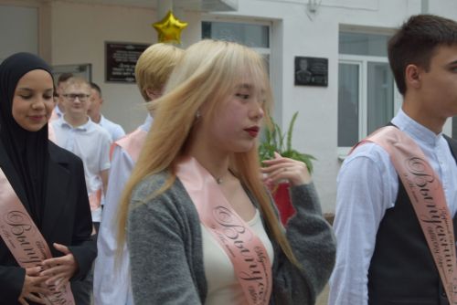 Уруссинские школьники получили аттестаты