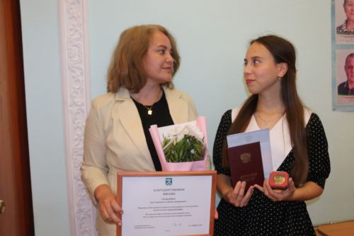 На главном подмостке Ютазинского района чествовали лучших из лучших выпускников школ