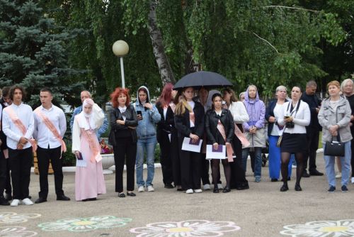 Уруссинские школьники получили аттестаты