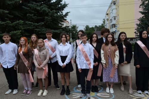 Уруссинские школьники получили аттестаты