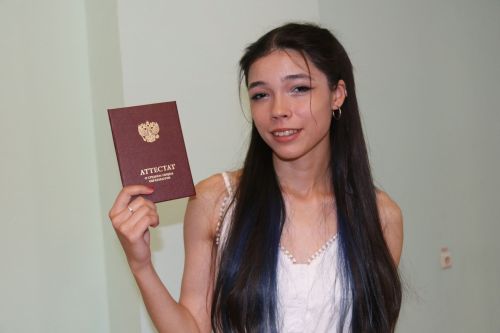 На главном подмостке Ютазинского района чествовали лучших из лучших выпускников школ