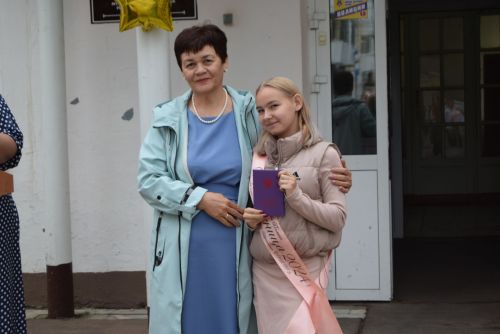Уруссинские школьники получили аттестаты