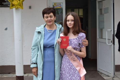 Уруссинские школьники получили аттестаты