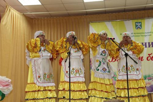 Нам мама тихо говорила… не забывать родные песни