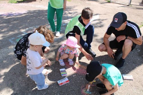 Урыссудагы Балалар иҗат үзәгендә «Дуслык биләмәсе» яшьләр мәйданчыгы ачылды.