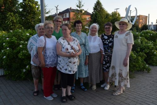 Вечер вальса прошел в уруссинском парке