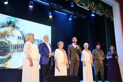Его академический голос задел струны души уруссинцев