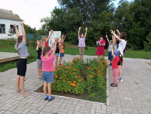 Каракашлинские ребята приняли участие в литературной игре «Приглашаем всех читать, фантазировать играть»