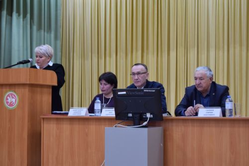 Сходы: Байряка нуждается в аптеке и зубном враче