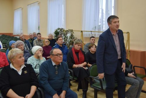 Сходы: Байряка нуждается в аптеке и зубном враче