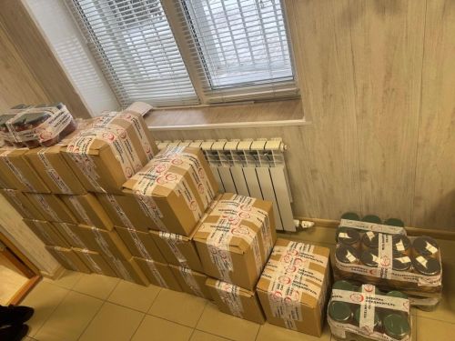 Сотрудники завода «Электросоединитель» активно приняли участие в сборе гуманитарной помощи