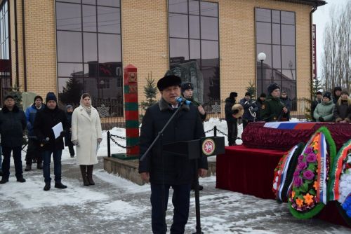 Фларис Ахметов: «Я верю, что мирная жизнь станет реальностью»