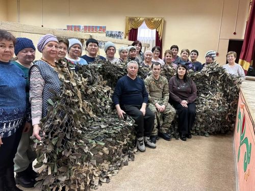 Местные волонтеры встретились с земляком, участником специальной военной операции