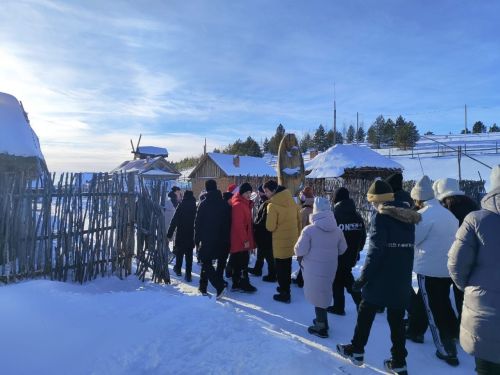Уруссинские гимназисты посетили этнографический комплекс «Бабай Утары» в Туймазинском районе
