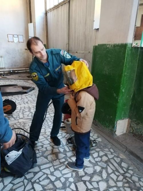 Заглянули в гости к огнеборцам