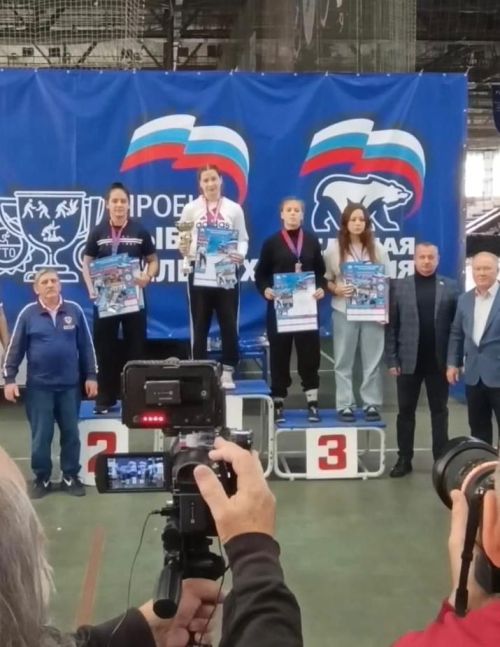 Спортсменка из Ютазинского района завоевала бронзу на межрегиональном турнире по борьбе