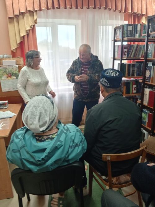«Папа может» в библиотеке