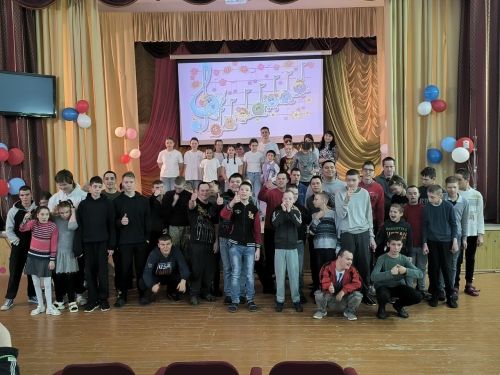 Творчество, подарки и доброта: яркий день в Серафимовском интернате