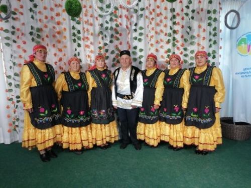 Фольклорный коллектив Мизгел: дружба народов