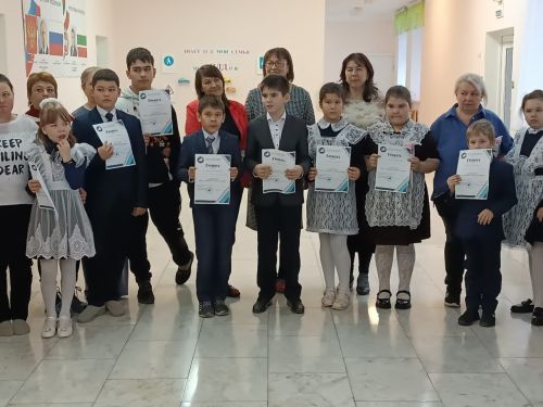 В  Мало-Уруссинской школе  прошел конкурс «Семья за БДД»